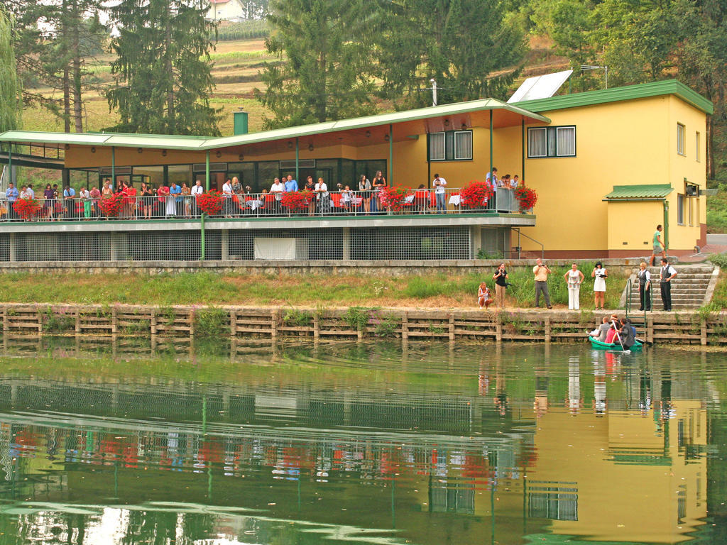 Motel Dobra Duga Resa Exterior photo